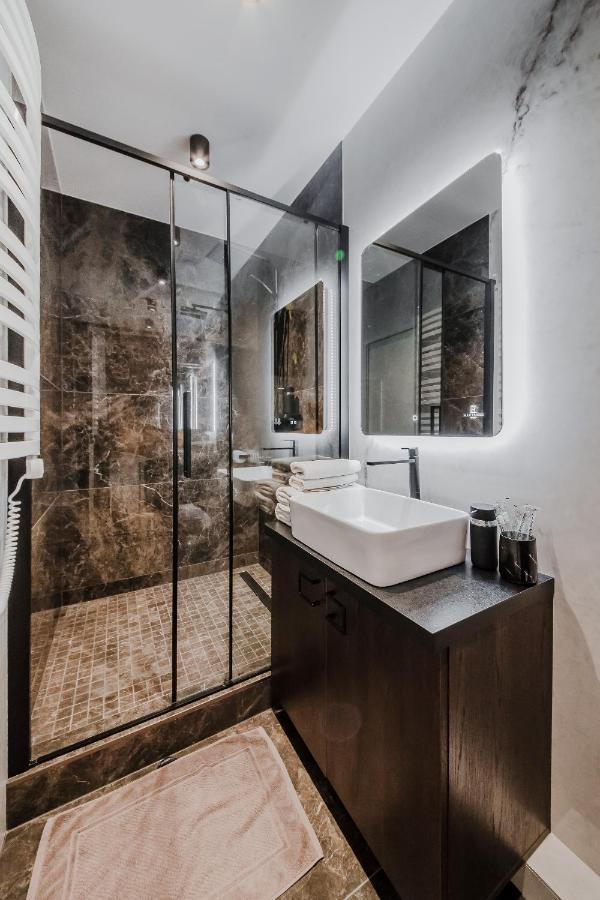 Old Town Apartment L Self Check In Vilnius Ngoại thất bức ảnh
