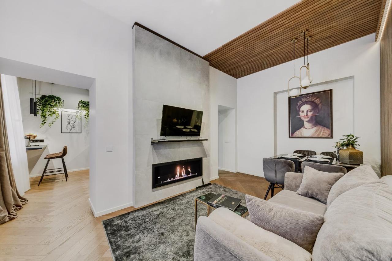 Old Town Apartment L Self Check In Vilnius Ngoại thất bức ảnh